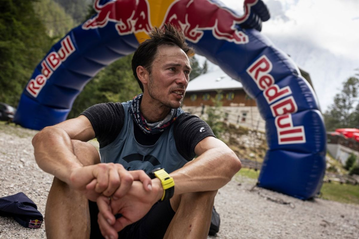 Triatlonac Michael Strasser postavio novi svjetski rekord, osvojio sedam alpskih vrhova u sedam dana Triatlonac Michael Strasser postavio novi svjetski rekord, osvojio sedam alpskih vrhova u sedam dana