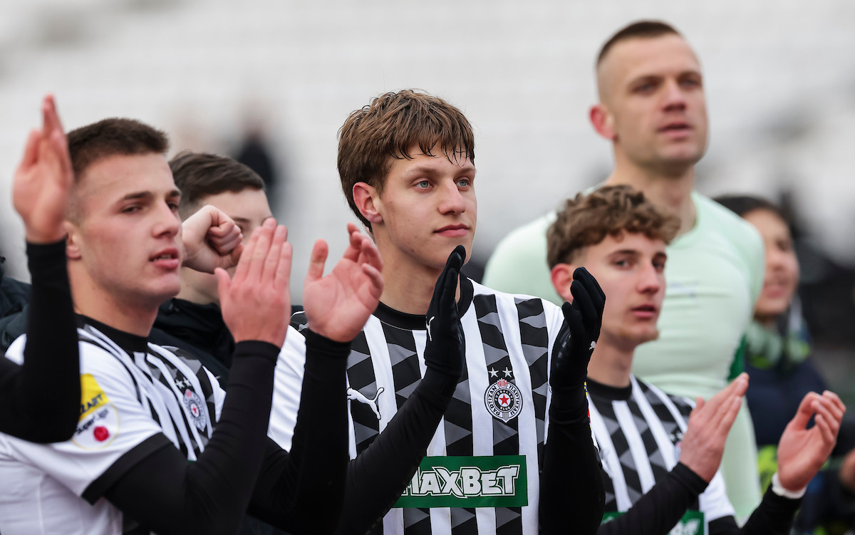 Golobrado čudo iz Humske potpisuje za Manchester United, ali to je ništa šta će sprema majci Srbiji