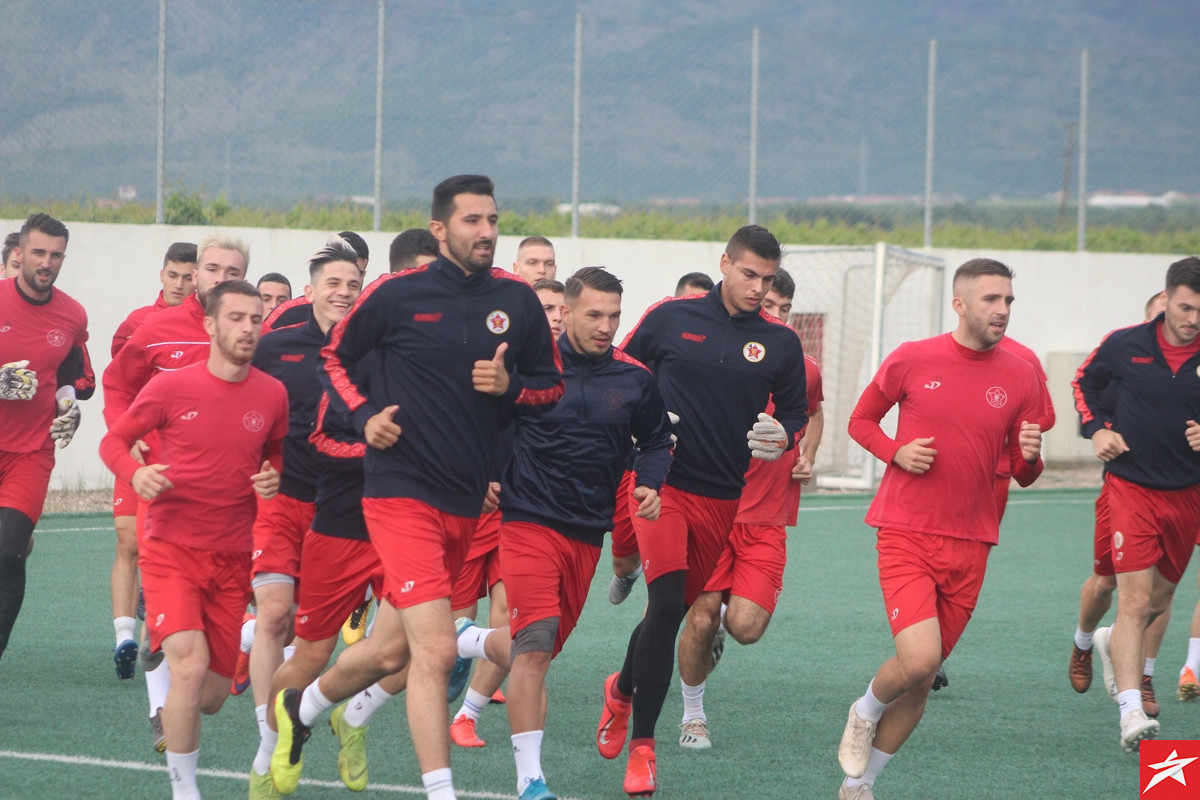 FK Velež odradio prvi trening, navijači velikim aplauzom pozdravili svoje ljubimce