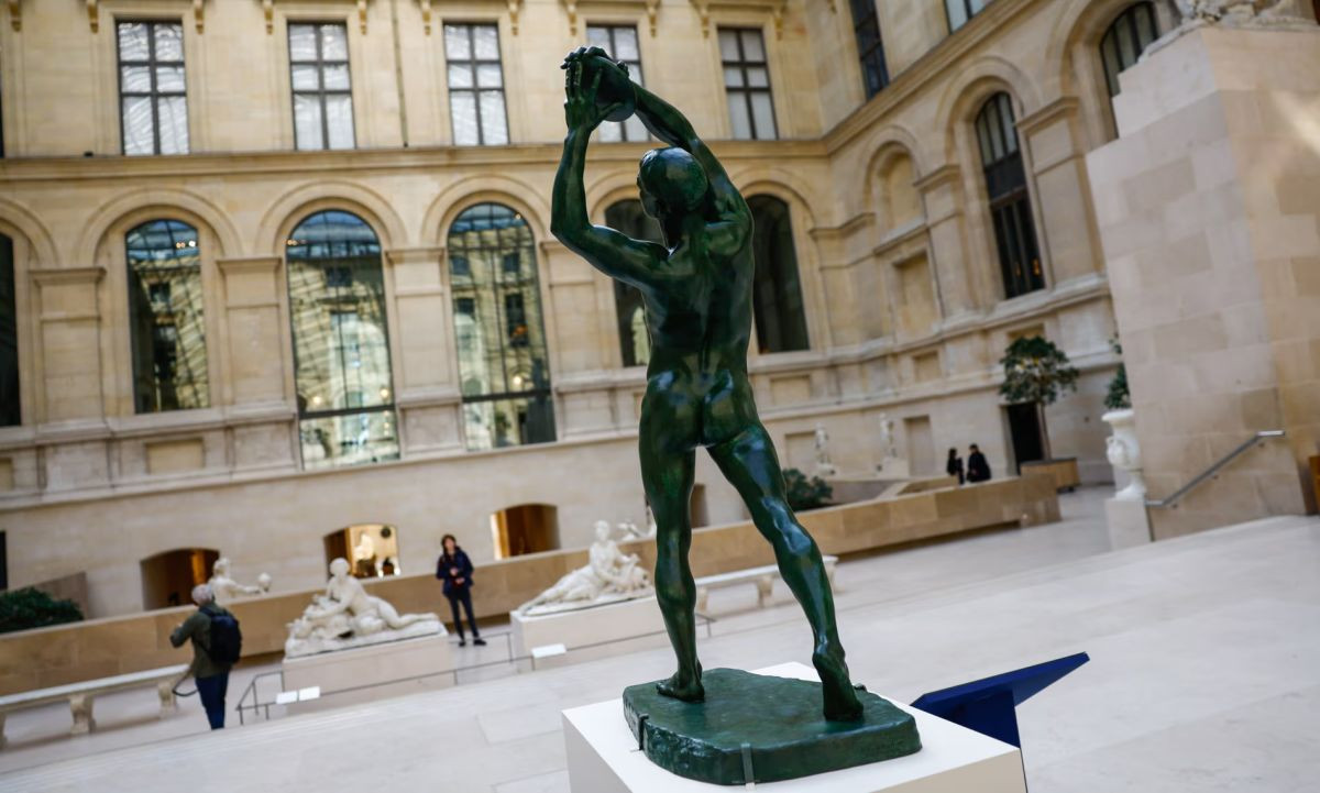 Parižani korak ispred svih: Časovi joge u muzeju Louvre u sklopu kulturnog programa Olimpijade Parižani korak ispred svih: Časovi joge u muzeju Louvre u sklopu kulturnog programa Olimpijade