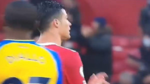 Pogledajte snimak i sami zaključite: Ronaldo pljunuo saigrača