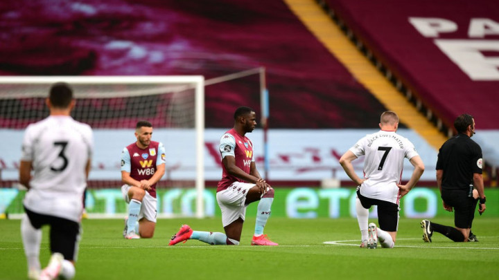 Vratio se Premiership, igrači Aston Ville i Sheffield Uniteda kleknuli prije meča