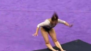Uznemirujući snimak: Gimnastičarka slomila obje noge prilikom doskoka