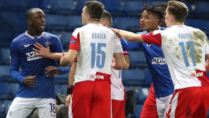 UEFA žestoko kaznila igrača Slavije zbog rasističkog ispada, ali kažnjen i Kamara