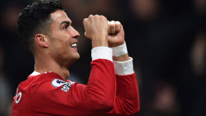 Na Old Traffordu derbi kao nekad: Arsenal poveo nestvarnim golom, Ronaldo okrenuo meč