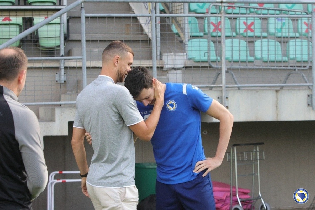 Osmijeh je ipak tu: Edin Džeko se pridružio reprezentaciji u Zenici