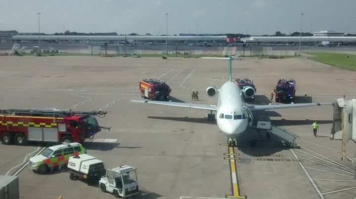 Evakuisan avion s igračima Manchester Cityja