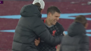 Komična scena: Milner se žalio Kloppu zbog izmjene, a sekundu kasnije kao da se ništa nije desilo