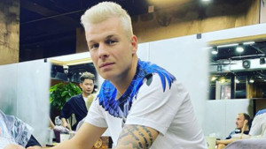 Poznati bh. fudbaler je malo eksperimntisao te se odlučio za potpuno novi imidž