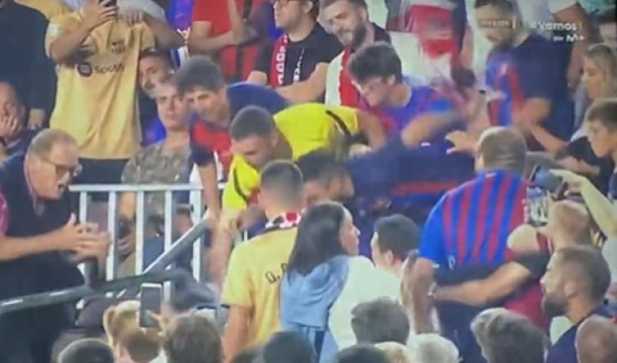 Dvojica navijača Bayerna napravila haos na tribini Camp Noua, pa spašavali živu glavu 