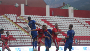 Na stadionu Rođeni se ukazao čovjek sa 100 ruku, majstorija Ovčine u nadoknadi