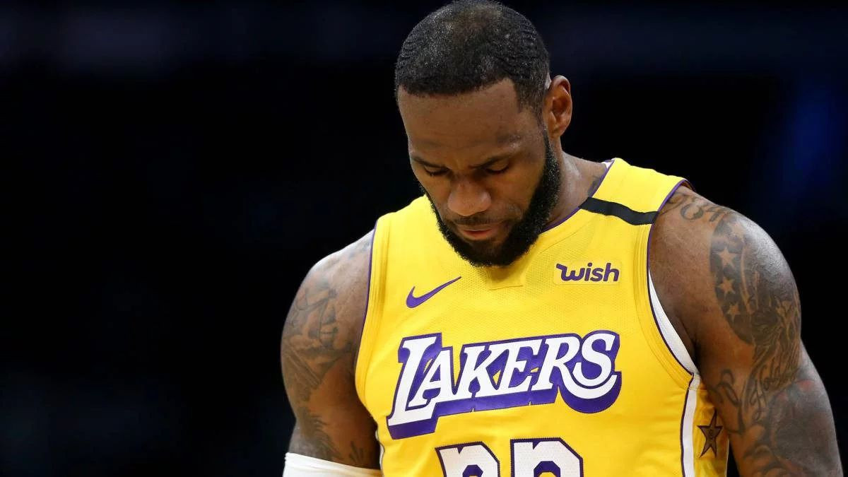 LeBron poslao poruku svojim kritičarima: Poljubite me u gu*icu LeBron poslao poruku svojim kritičarima: Poljubite me u gu*icu