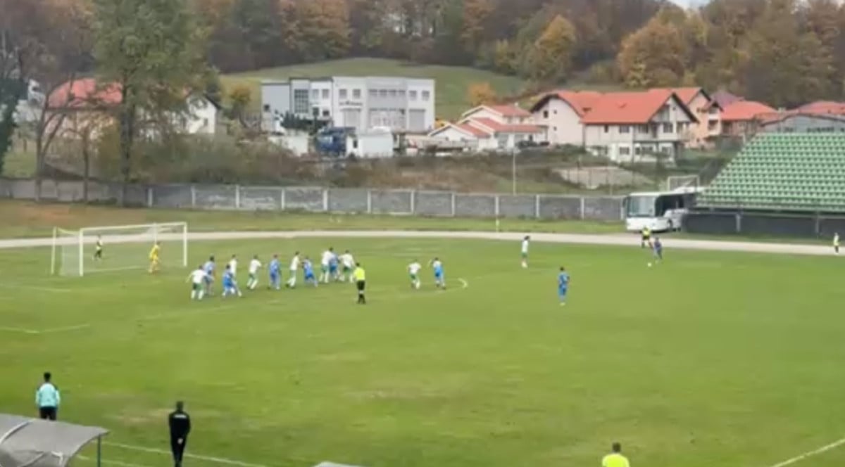Jakub Vilakić postigao eurogol, golman se samo "naklonio"