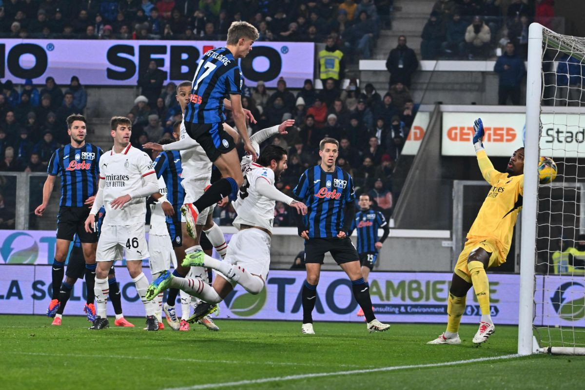Kolašinac asistencijom u 87. minuti Atalanti pomogao da sruši Milan i ode na prvo mjesto Kolašinac asistencijom u 87. minuti Atalanti pomogao da sruši Milan i ode na prvo mjesto