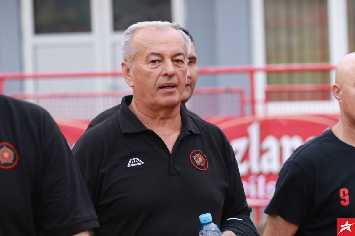 Lazarević: Dok su drugi trenirali mi smo štrajkovali