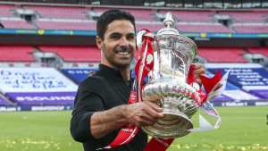 Arteta prekrižio čak devetoricu igrača, među njima i Kolašinac
