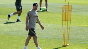 Atletico Madrid nudi novi ugovor Simeoneu