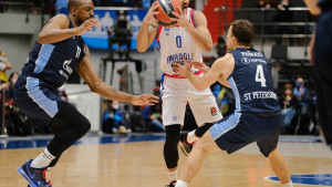 Anadolu Efes poražen u St. Petersburgu, debi Džanana Muse