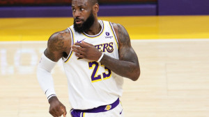 Kako je ovo moguće: LeBron James je zakucao kao da su mu 22 godine, a ne 22. sezona u NBA!