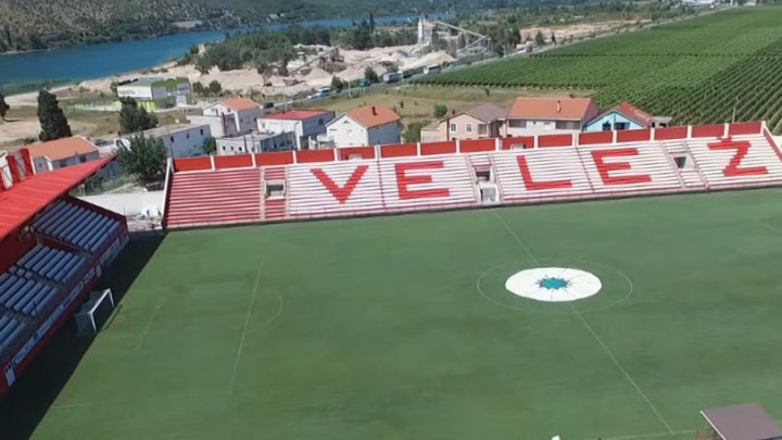 Cvijet Srebrenice na centru stadiona FK Velež