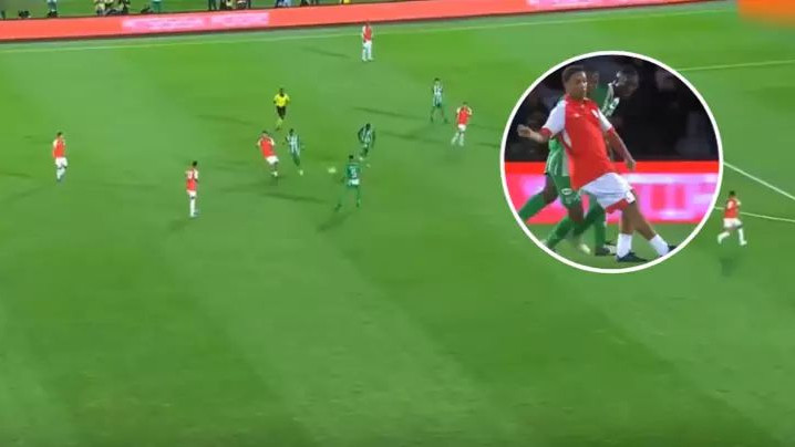 Ronaldinho se vratio iz penzije i sve oduševio svojom magijom