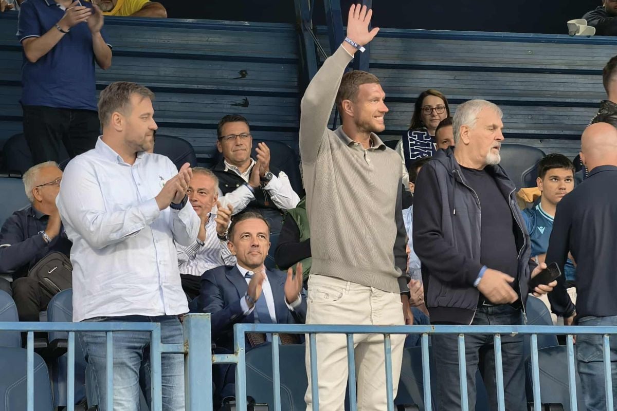 Ovacije za Džeku na Grbavici, stigao i Barbarez Ovacije za Džeku na Grbavici, stigao i Barbarez