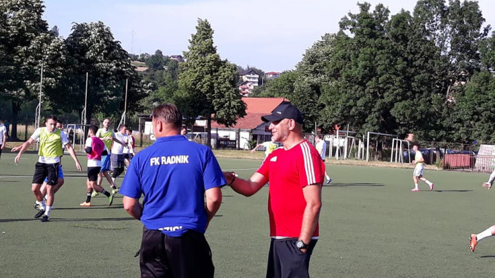 Radnik prvi startao, Beća optimista