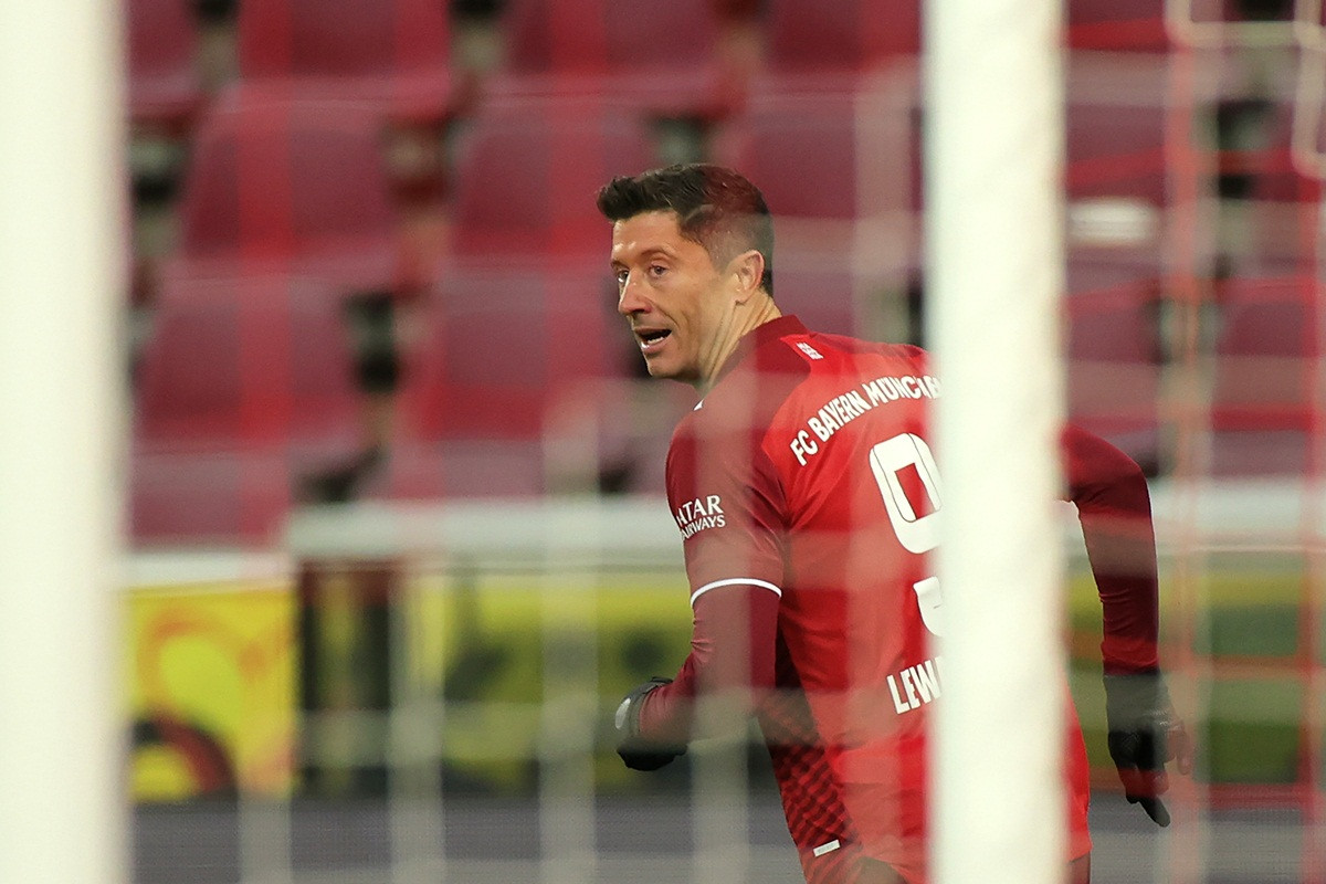 Lewandowski natrpao mrežu Kolna, zakuhava se borba za Ligu prvaka