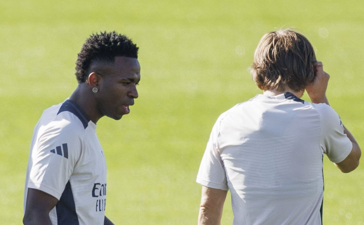 Vinicius ispričao Modriću šta će uraditi rivalu koji ga ponižava na i van terena: "Kad ga vidim..." Vinicius ispričao Modriću šta će uraditi rivalu koji ga ponižava na i van terena: "Kad ga vidim..."