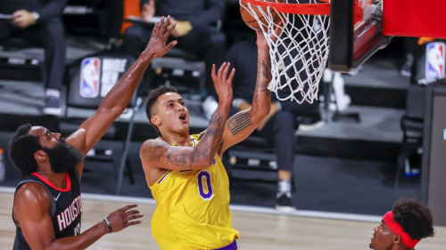 Kyle Kuzma produžio sa Lakersima