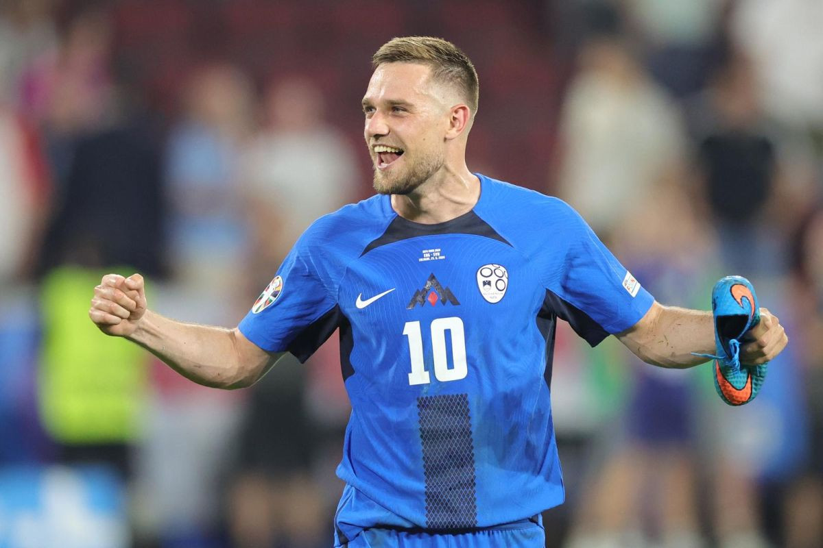 'Desetka' zaludila velikane bivše Jugoslavije, ali Hajduk, Dinamo i Zvezda ostaju 'kratkih rukava' 'Desetka' zaludila velikane bivše Jugoslavije, ali Hajduk, Dinamo i Zvezda ostaju 'kratkih rukava'