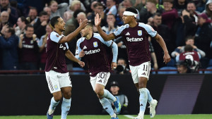 Aston Villa dmeolirala rivala za finale, za trofej protiv Freiburga