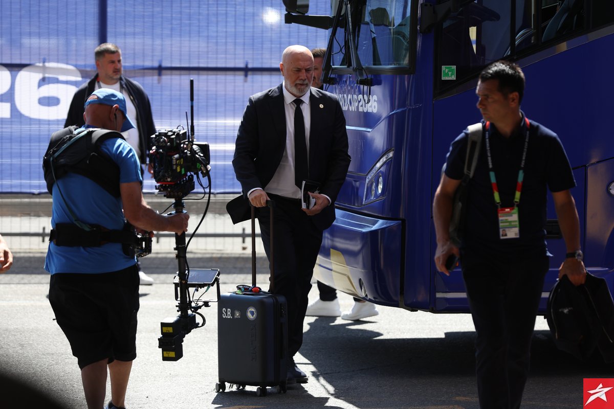 Zmajevi stigli na stadion!