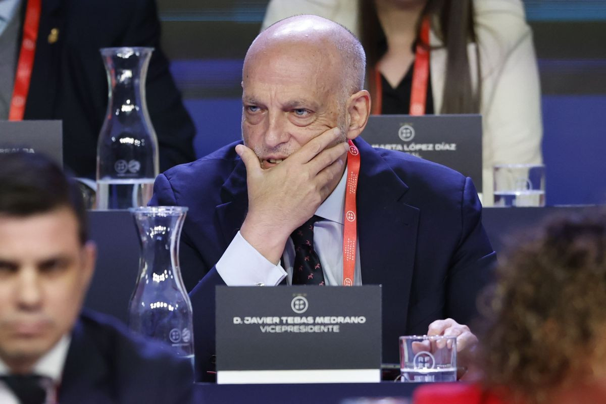 Žestoka poruka Tebasa Barceloni: "Williams, Haaland ili Messi, pravila ćete poštovati!" Žestoka poruka Tebasa Barceloni: "Williams, Haaland ili Messi, pravila ćete poštovati!"
