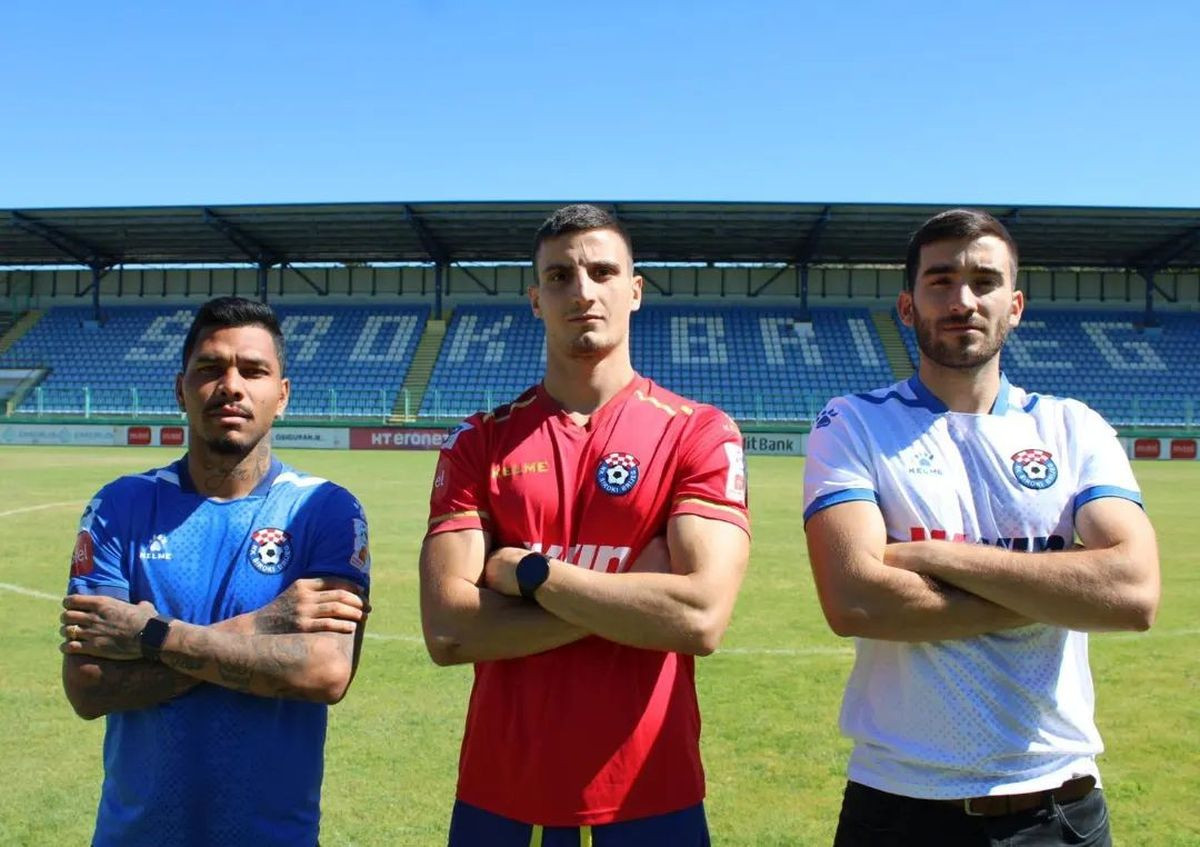 Tri potpisa na Pecari