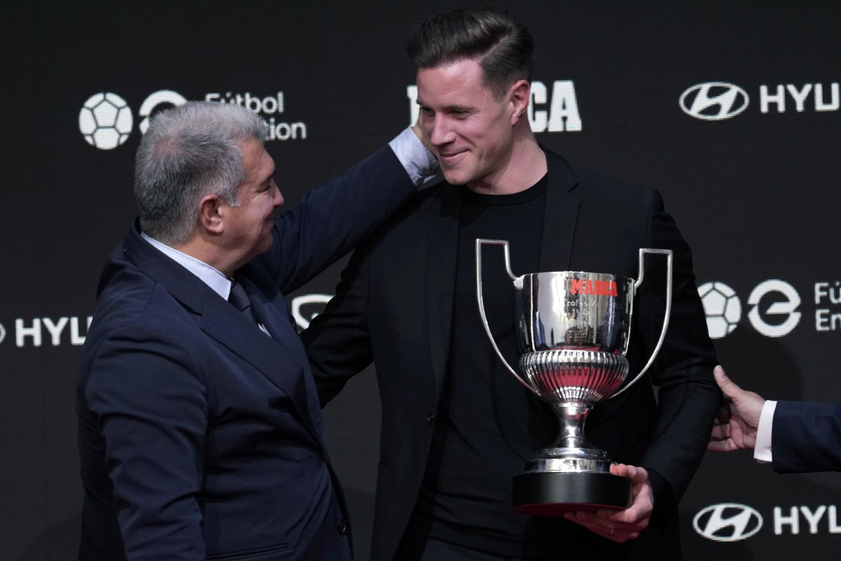 Ter Stegen objavio saopštenje, a sat kasnije Laporta mu pokucao na kućna vrata: "Slušaj..." Ter Stegen objavio saopštenje, a sat kasnije Laporta mu pokucao na kućna vrata: "Slušaj..."