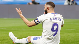 Real Madrid bi zbog svojih transfera na ljeto mogao ostati bez Benzeme
