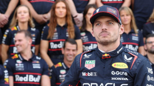 Verstappen proglašen najboljim vozačem sezone, ali svi postavljaju isto pitanje: 'Gdje je Hamilton?'