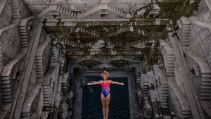 Kraj cliff diving sezone obilježen skokovima legendi u tri stoljeća starom bazenu u Indiji