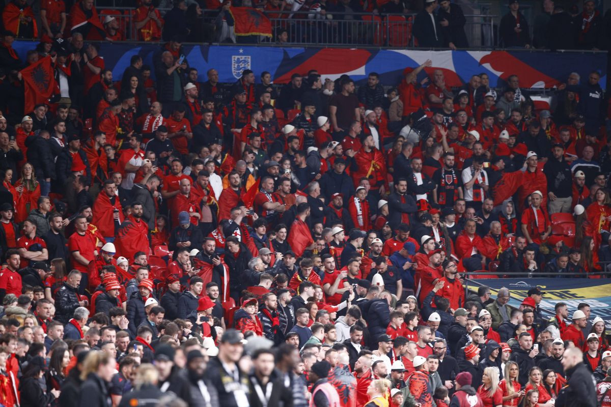 Srbija tek sad strahuje, 20.000 Albanaca u Londonu isprovociralo cijelu Evropu: "Ne možete nas..." Srbija tek sad strahuje, 20.000 Albanaca u Londonu isprovociralo cijelu Evropu: "Ne možete nas..."