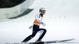 Leti, skače, dominira: Nevjerovatne stvari radi Domen Prevc!