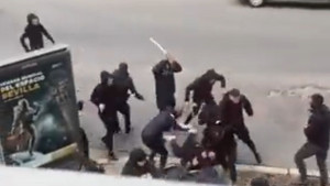 Za sebe tvrde da su zloglasni: 20 huligana slavnog kluba tuklo nepokretnog čovjeka, a onda...