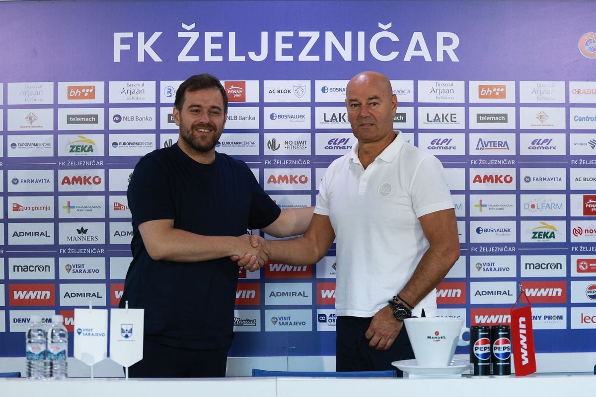Željezničar napravio saradnju sa Slavijom: Tri fudbalera na posudbi u prvoligašu Željezničar napravio saradnju sa Slavijom: Tri fudbalera na posudbi u prvoligašu