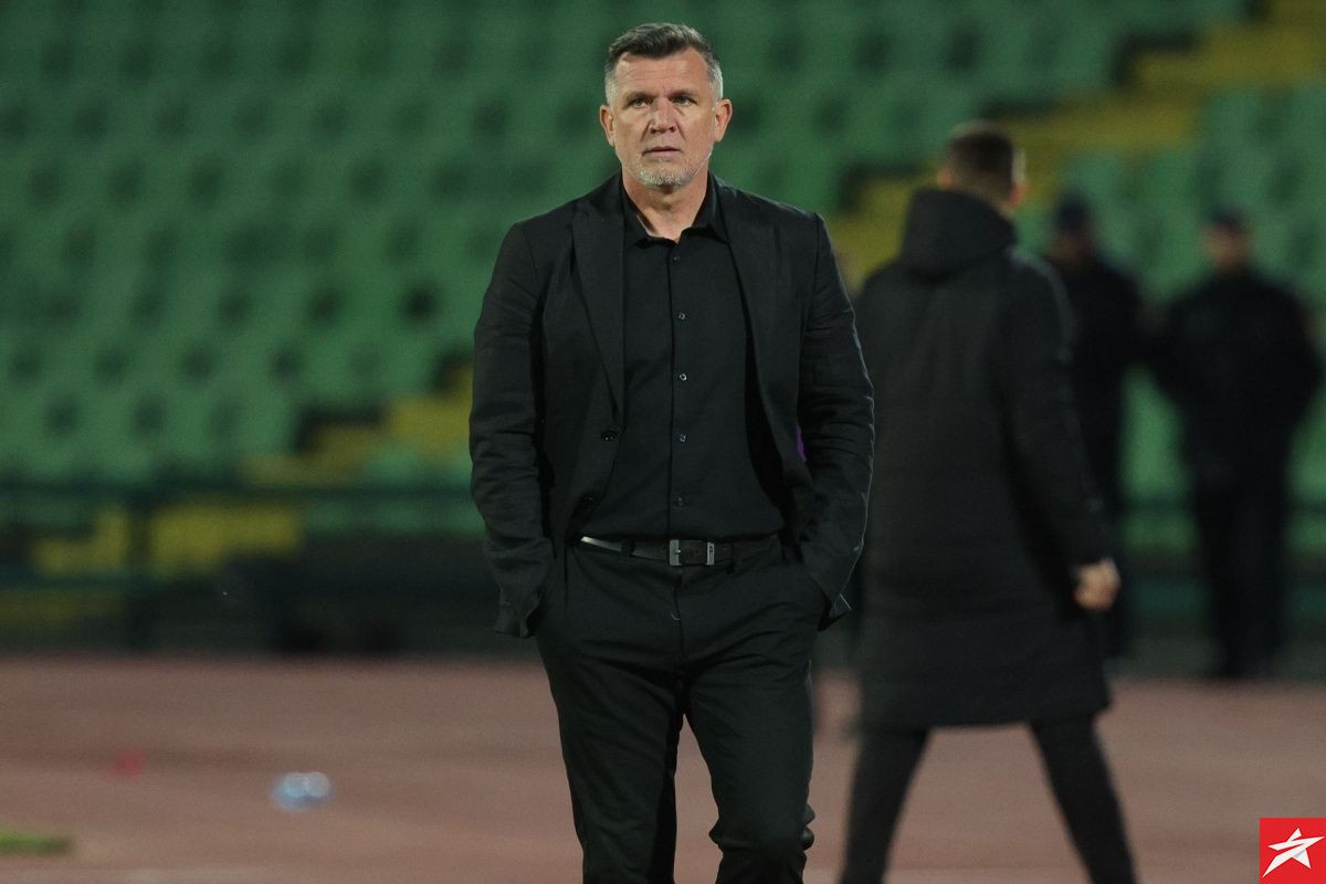 Zekić Sarajevo uporedio sa Hajdukom, pa otvorio dušu: "Teško je igrati ligu BiH, neke utakmice..." Zekić Sarajevo uporedio sa Hajdukom, pa otvorio dušu: "Teško je igrati ligu BiH, neke utakmice..."