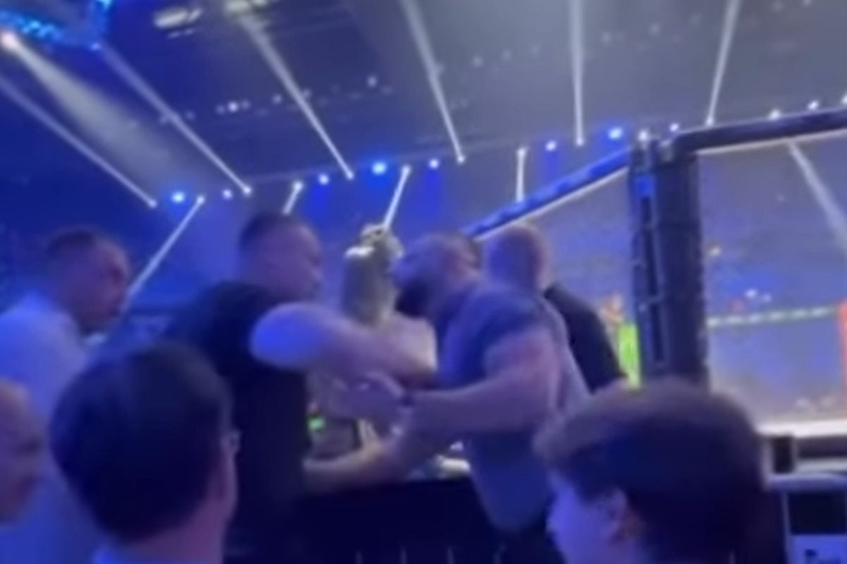 Srpski trener gađao flašom Mirana Fabjana, a zatim je na noge skočio Cro Cop: "Slušaj ti majmune" Srpski trener gađao flašom Mirana Fabjana, a zatim je na noge skočio Cro Cop: "Slušaj ti majmune"