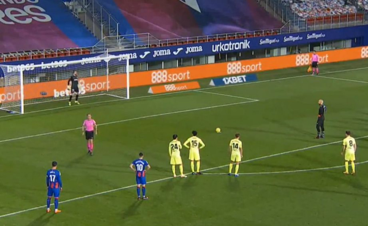 Jan Oblak ostao u čudu: Sudija svirao penal za Eibar, a golman uzeo loptu u ruke Jan Oblak ostao u čudu: Sudija svirao penal za Eibar, a golman uzeo loptu u ruke