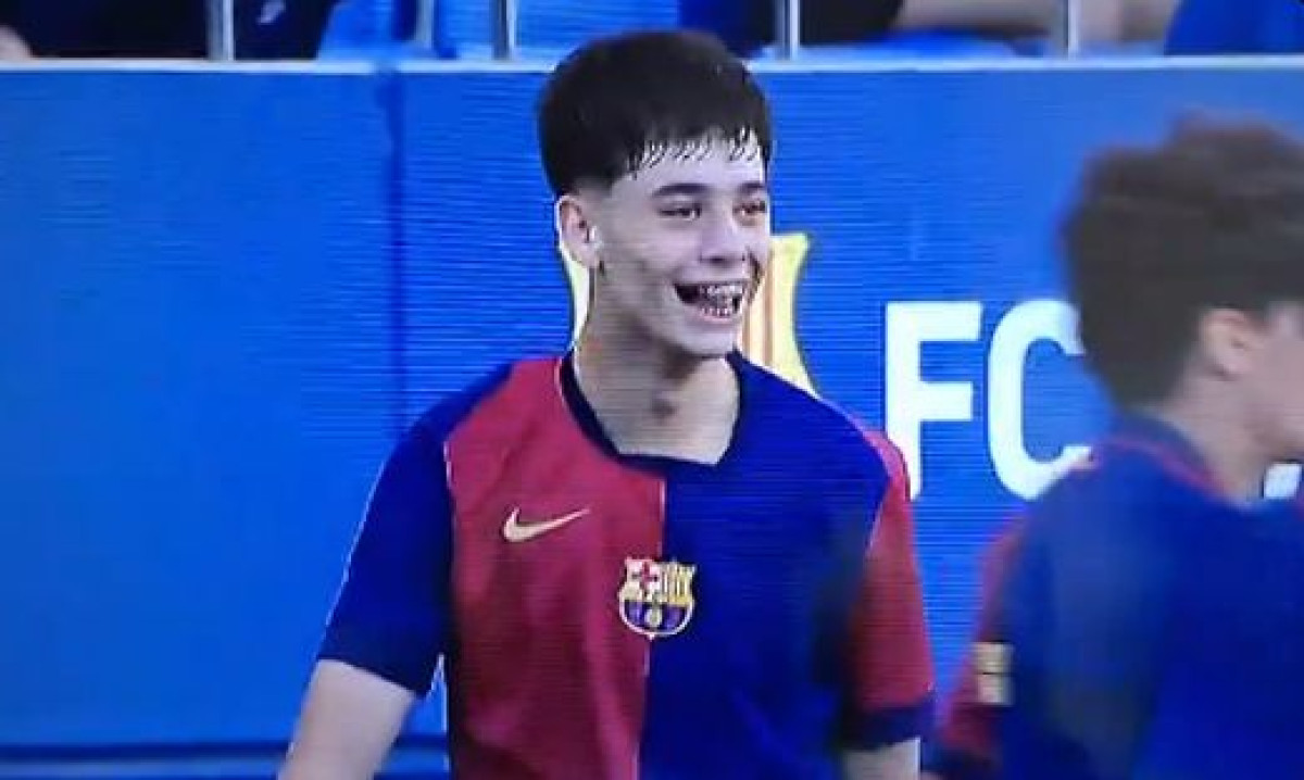 Barcelona ima još jednog dragulja, tek mu je 16 godina, a danas je magijom "uništio" Bayern Barcelona ima još jednog dragulja, tek mu je 16 godina, a danas je magijom "uništio" Bayern