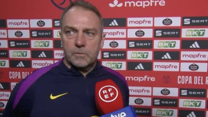 Barca prošla u polufinale, a Flick stao pred kamere i igračima održao lekciju: "To postaje problem"