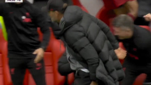 Jurgen Klopp se povrijedio vrijeđajući četvrtog sudiju