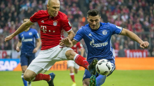 Već se zna koji broj će Kolašinac nositi u Schalkeu, dobit će čak i kapitensku traku?